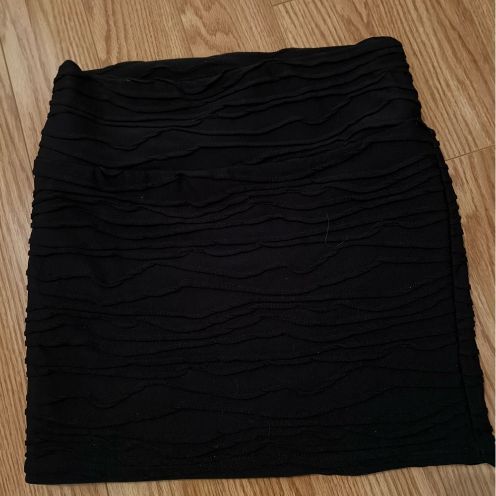 Twik Simons Black Textured Fabric Skirt Size Medium